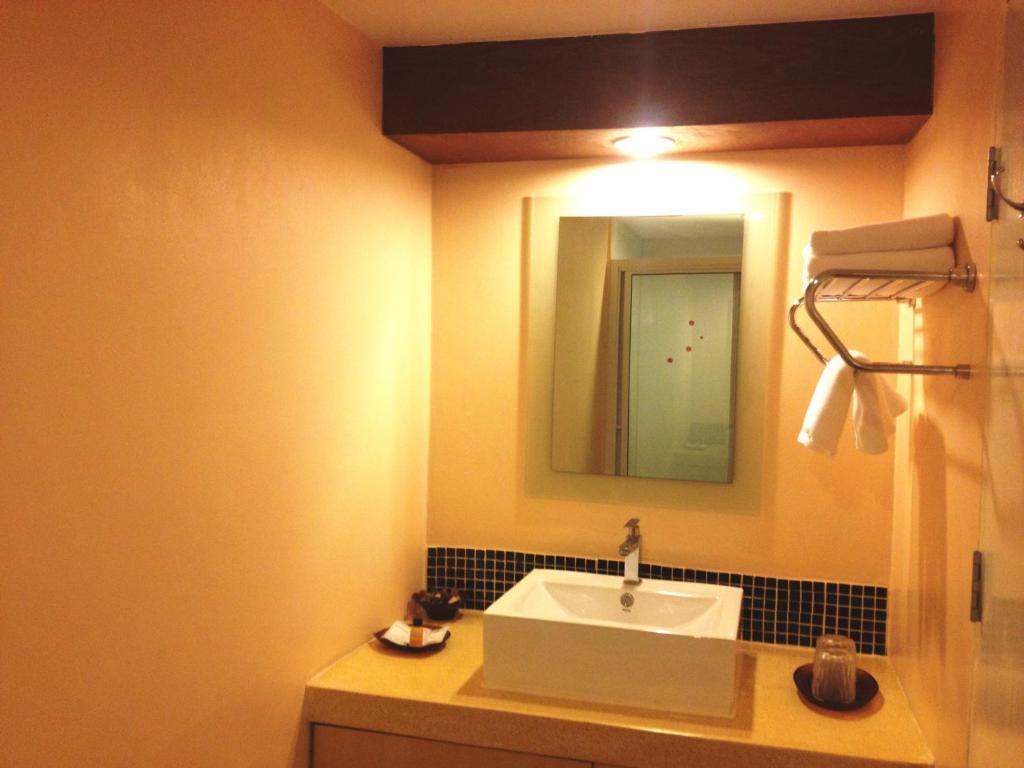 Bh Business Hotel Bangkok Room photo
